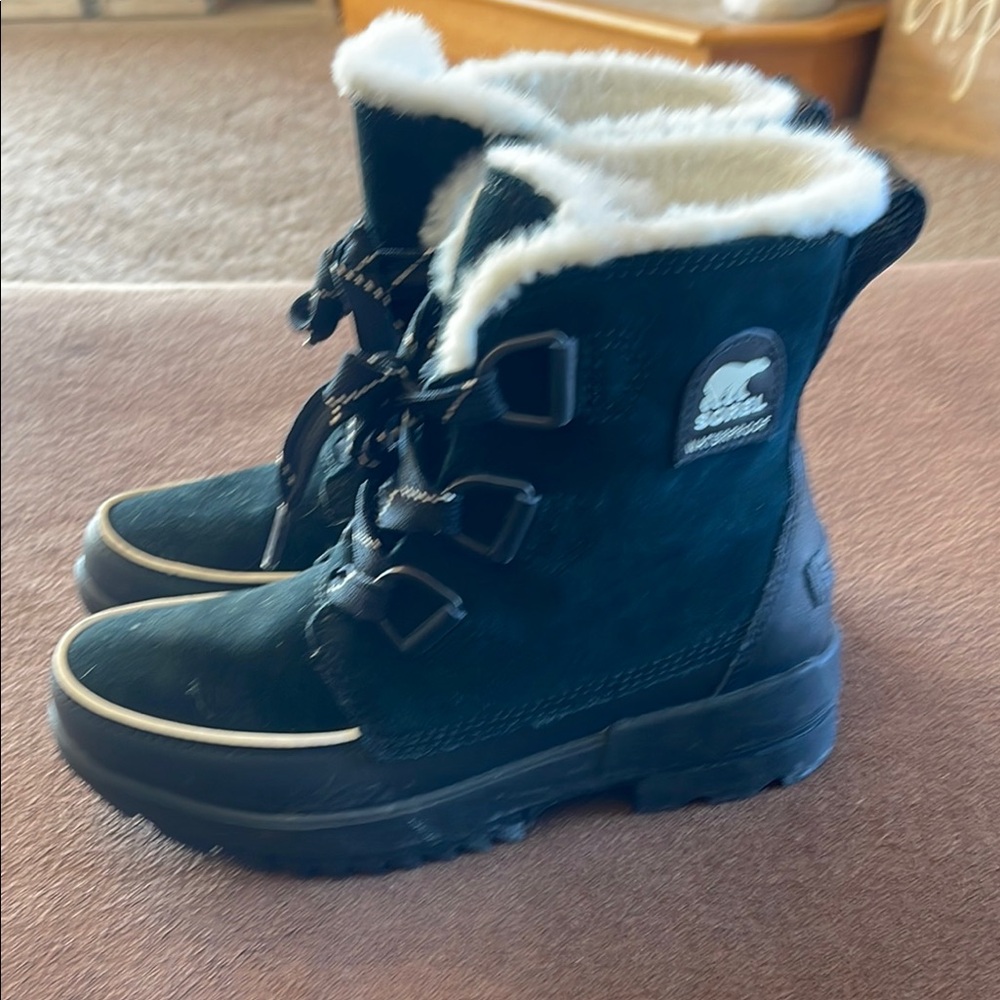 Sorel Black Boots with White Fur